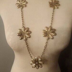 Vintage Filigree Linked Large Flowers Necklace Gold Tone